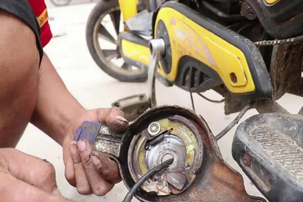 湖州市电动车刹车故障